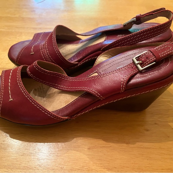 Red Naturalizer wedge sandals - Picture 7 of 9